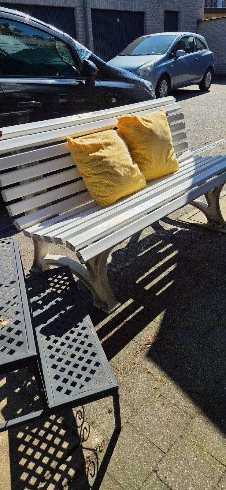Tuin of terras bank, Ophalen