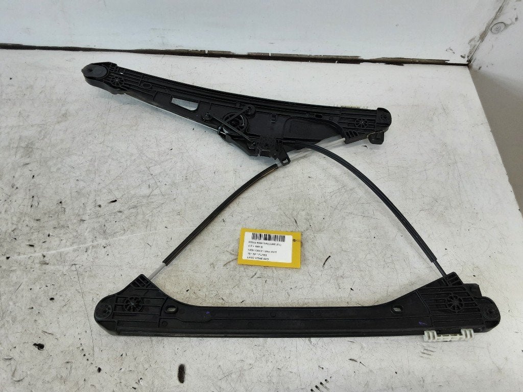 RAAMMECHANIEK RECHTS VOOR 5008 II (M4 / MC / MJ / MR), Kontakt-peugeot@peugeot.com, Gebruikt, Peugeot Deutschland GmbH, Bahnhofsplatz
65423  Rüsselsheim, DE