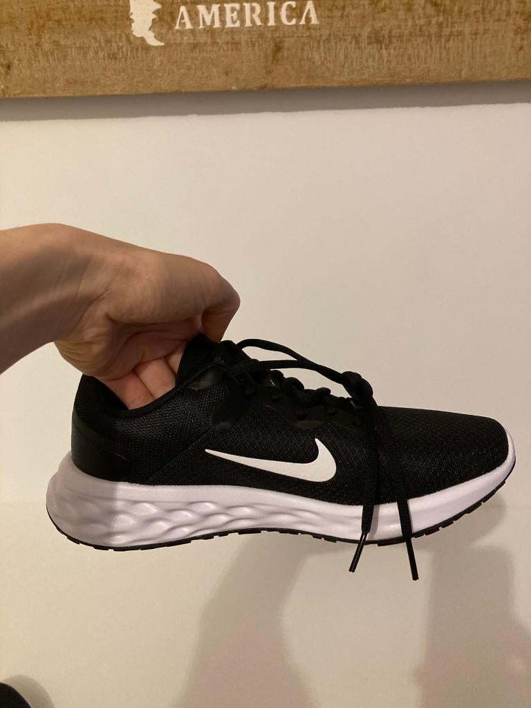 sportschoen Nike Revolution 6 - maat 39 IN NIEUWSTAAT, Sports & Fitness, Course, Jogging & Athlétisme, Neuf, Course à pied, Nike