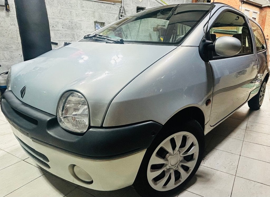 Renault Twingo 1.2i Automatique Prête a immatriculer 81000km, Auto's, Renault, Stof, Elektrische ramen, 4 cilinders, Bedrijf