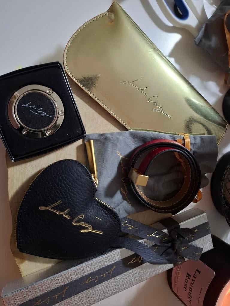De ultieme verzamelset van Lola Cruz, Handtassen en Accessoires, Zonnebrillen en Brillen | Dames, Ophalen of Verzenden