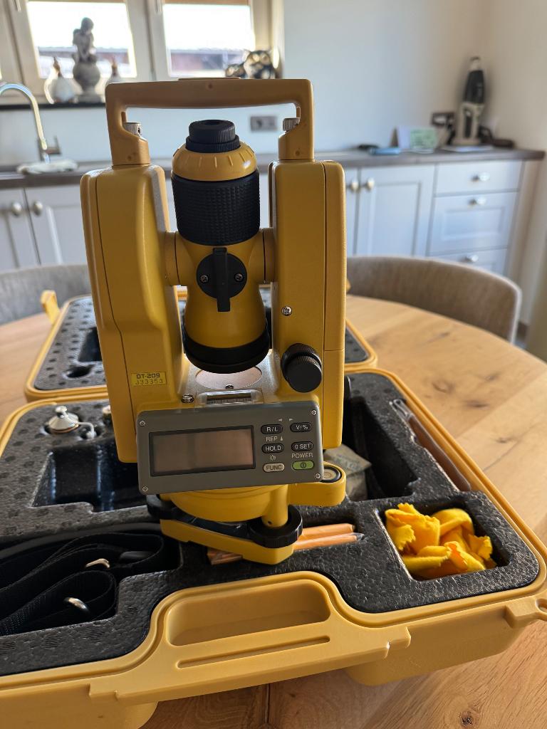 Theodoliet topcon, Ophalen, Zo goed als nieuw