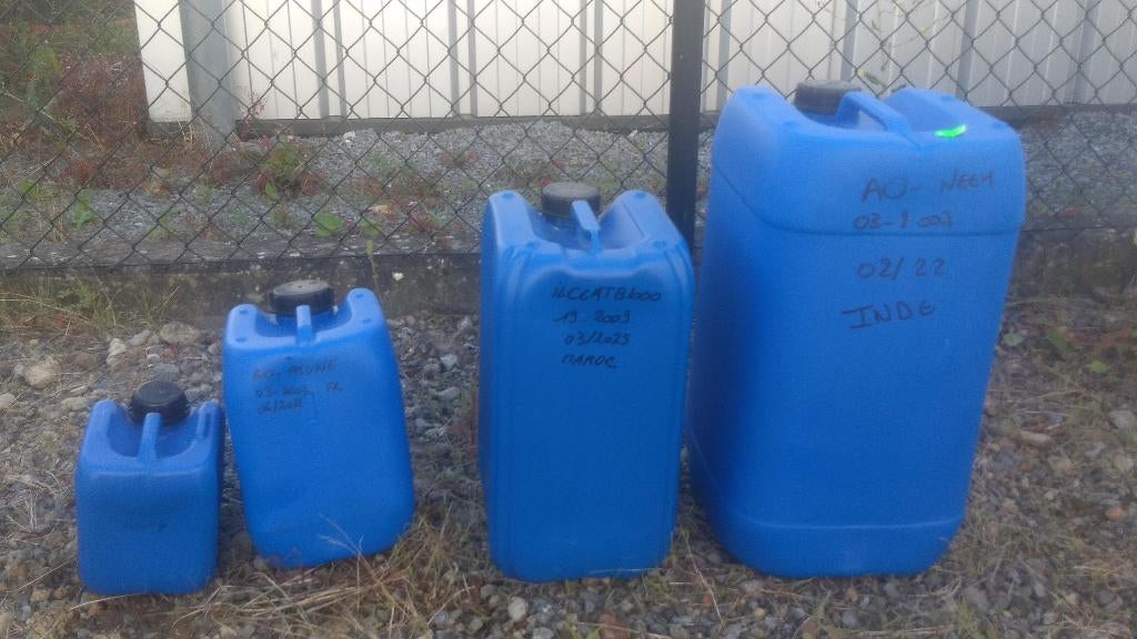 Bidons de 25 litres en plastique à donner, Moins de 75 litres, Enlèvement, Utilisé, Synthétique