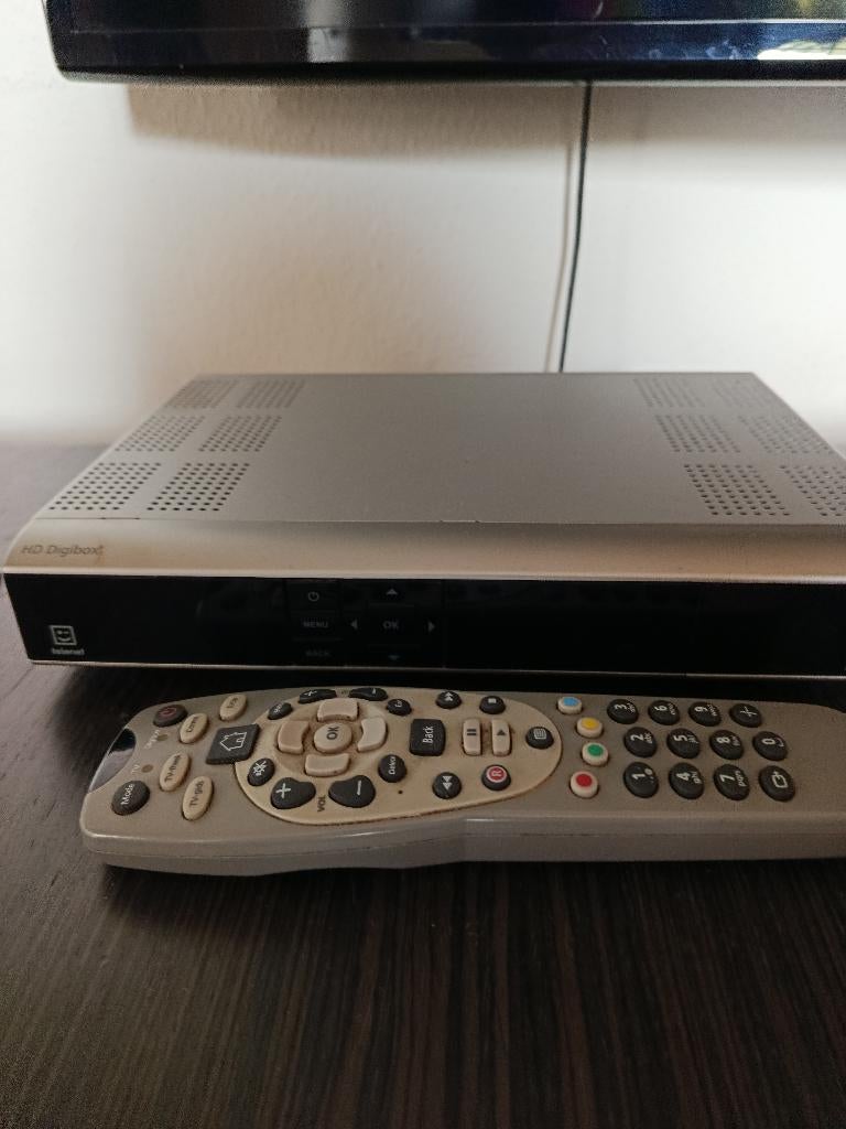 Telenet Digibox + afstandsbediening, Ophalen of Verzenden, Gebruikt