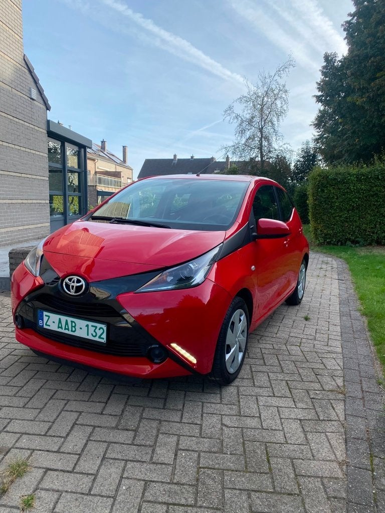 Toyota Aygo 1.0 VVT-i-x-play M/M, Auto's, Stof, Bedrijf, 3 cilinders, Aygo