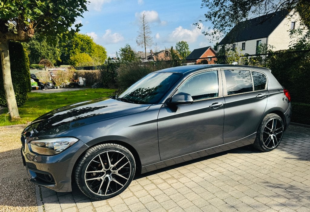 PRACHTIGE BMW 118i AUTOMAAT SLECHTS 93.000KM GEKEURD, Auto's, Dealer onderhouden, Bedrijf, 5 zetels, 5 deurs