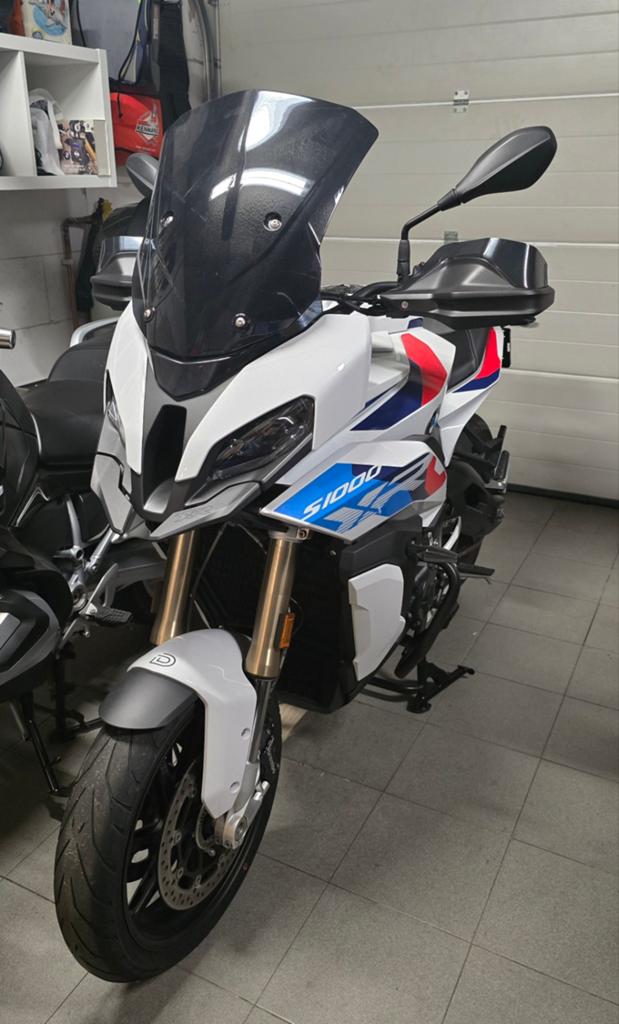BMW S1000XR Pack M volledige opties Akrapovic/ 2 jaar garant, Motoren, Motoren | BMW, Handvatverwarming, Motorrijbewijs A, Super Sport