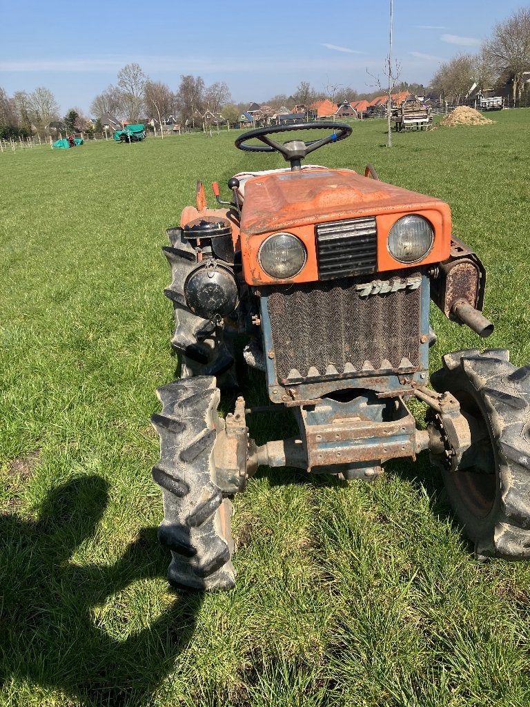 Kubota B7001, Enlèvement, Utilisé, Jusqu'à 80 ch, Autres marques