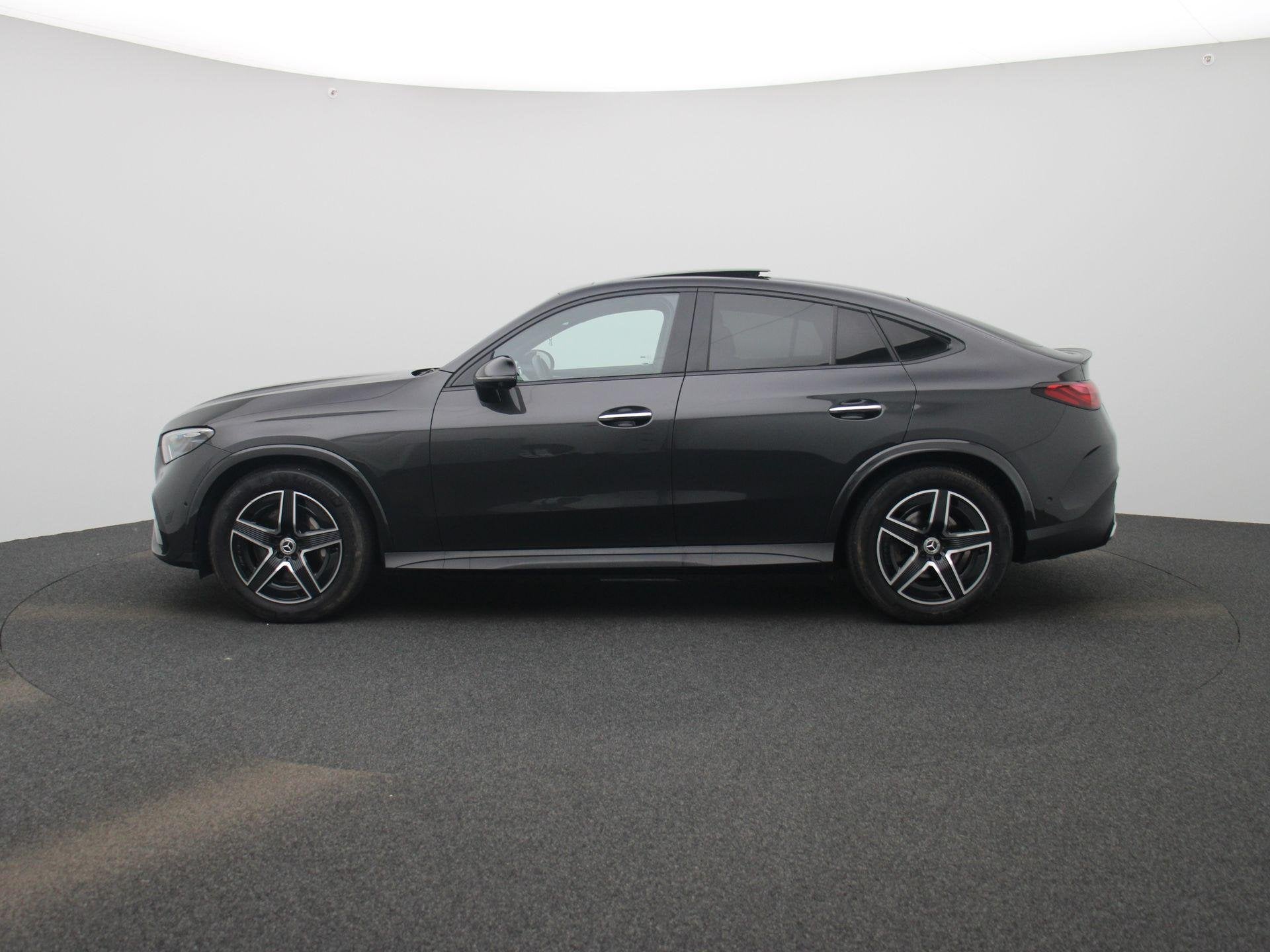 Mercedes-Benz GLC GLC 220 d 4MATIC AMG Line Coupé + AIRMATI, Autos, 139 g/km, Noir, Automatique, Occasion