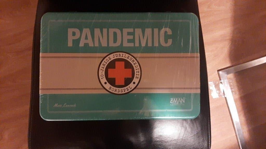 Jeu de plateau Pandemic 10 ans dans une valise NL in seal, 1 ou 2 joueurs, Enlèvement ou Envoi, Neuf