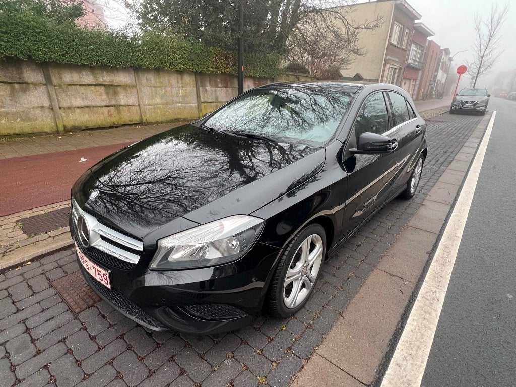 Auto: Mercedes A180 te koop, Auto's, Leder en Stof, Zwart, Particulier, 3 deurs