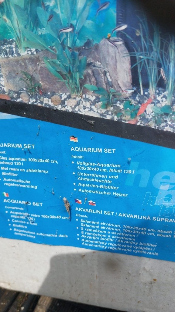 Aquarium met deksel, Enlèvement