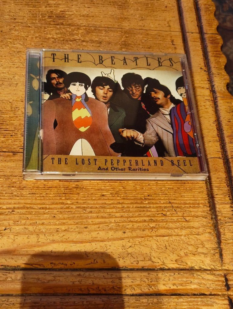 2 Cd's van The Beatles, CD & DVD, CD | Rock, Comme neuf, Autres genres, Enlèvement ou Envoi