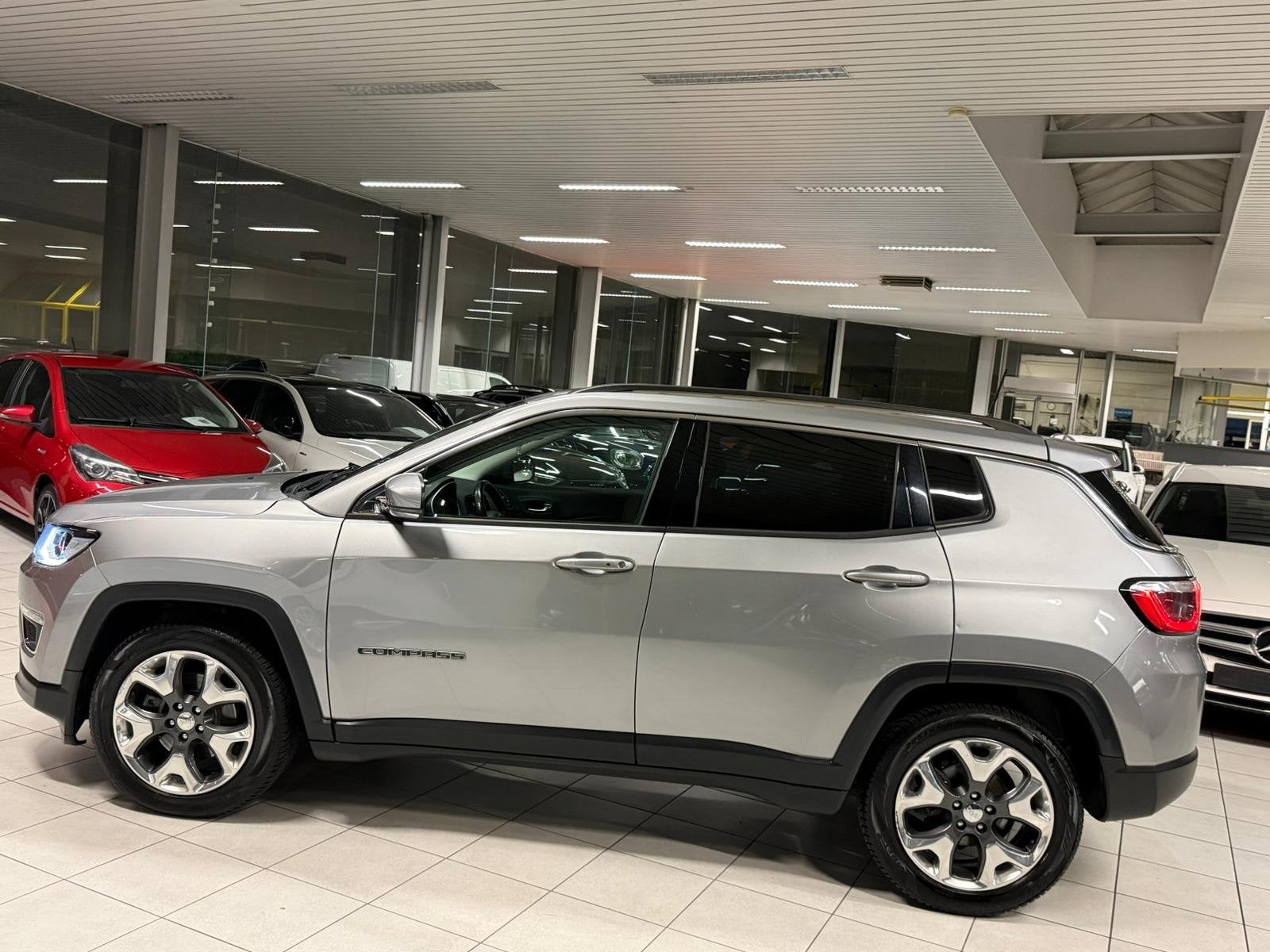 Jeep Compass, Voorwielaandrijving, Monovolume, Overige kleuren, Compass