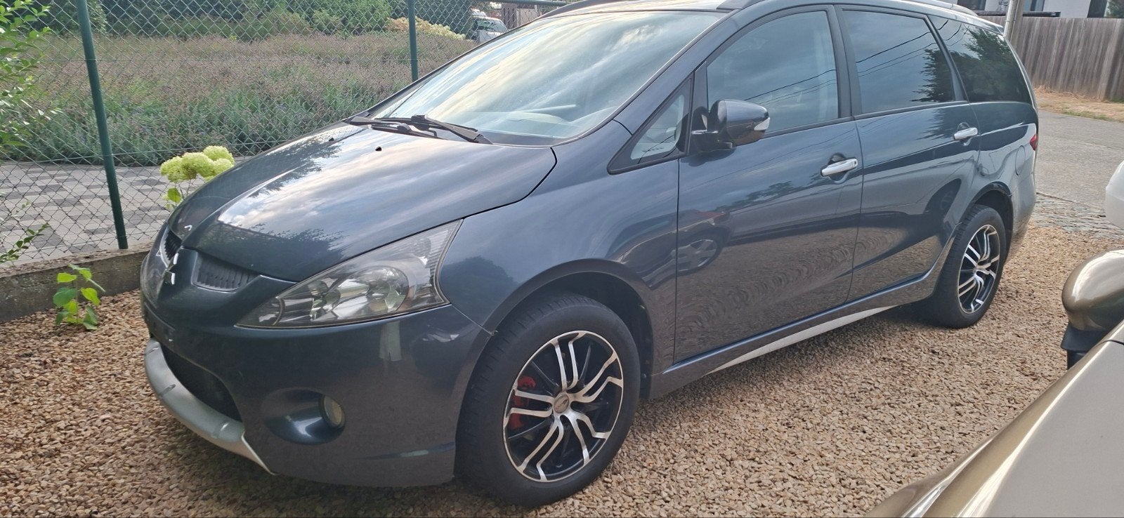 Te koop Mitsubishi Grandis, Autos, Mitsubishi, Achat, Grandis, 7 places, Boîte manuelle
