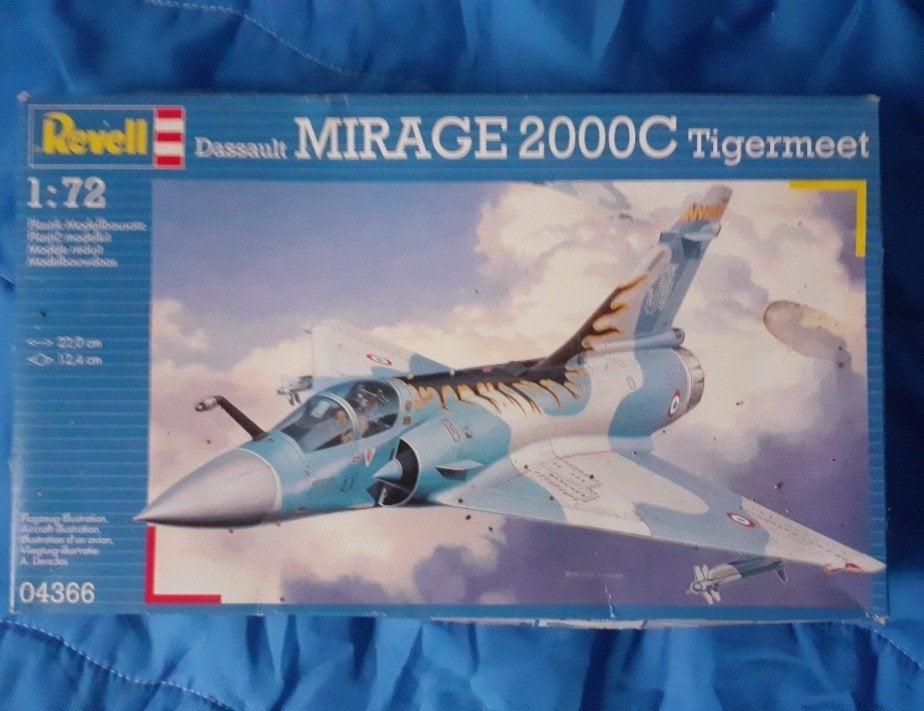 Diverses maquettes d'avions, Enlèvement, Comme neuf, 1:50 à 1:200, Revell