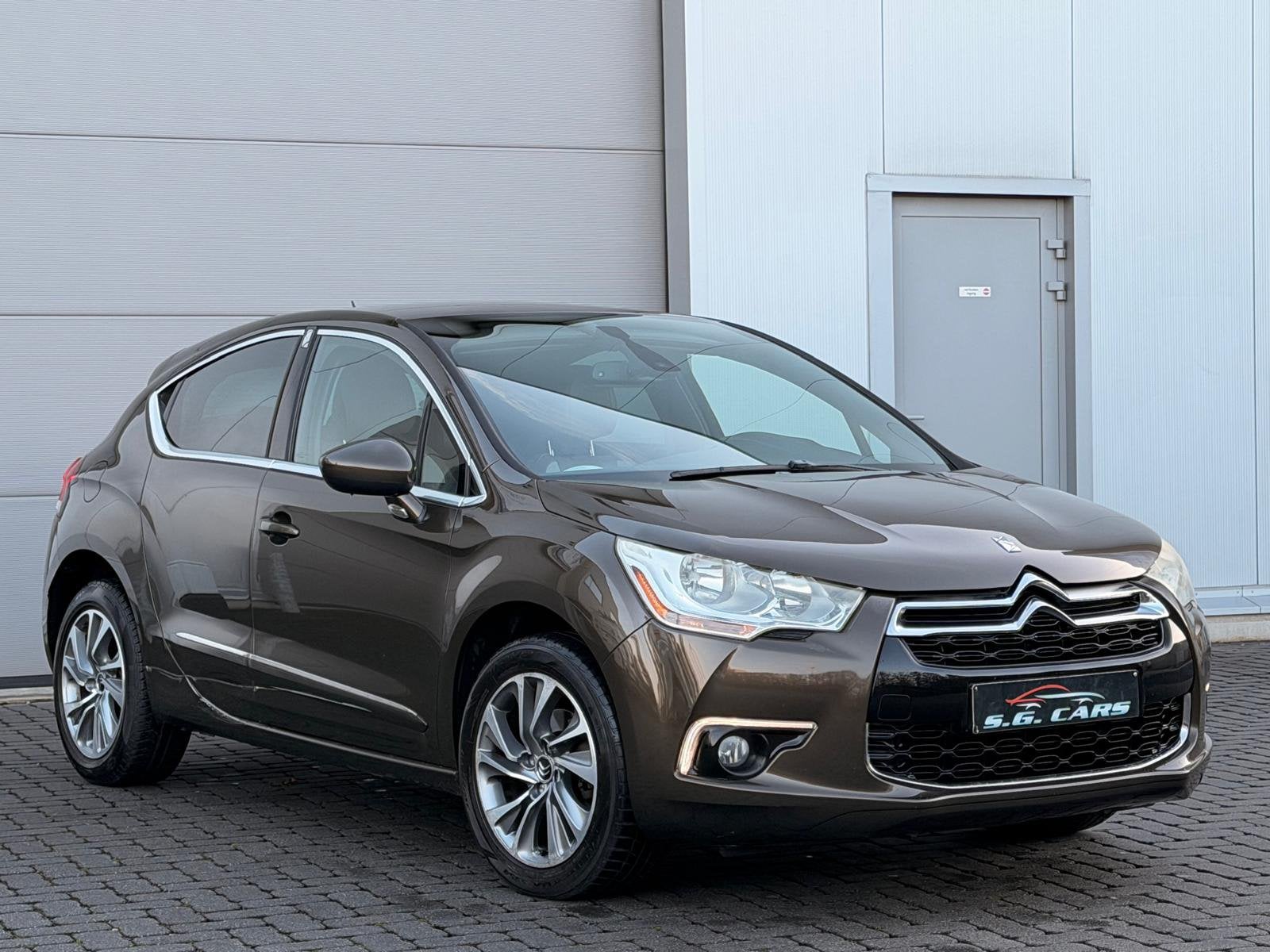 CITROEN DS4 2011 DIESEL 1.6 265.000 km EURO5, Auto's, Euro 5, Bedrijf, 5 deurs, Te koop