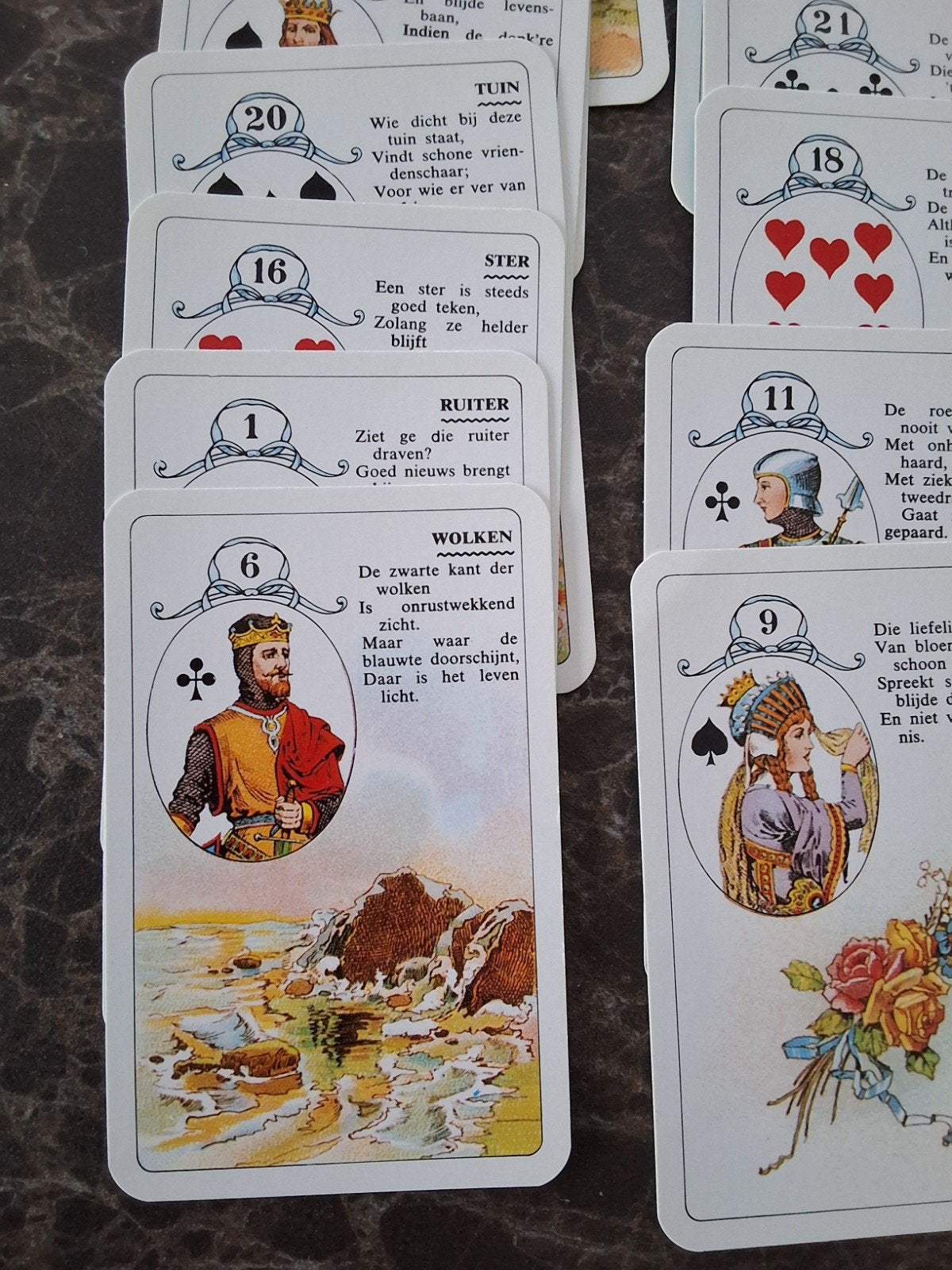 cartes de tarot avec guide de l'utilisateur., Enlèvement