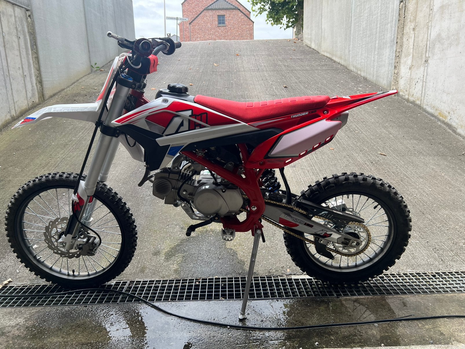 Apollo thunder dirtbike, Fietsen en Brommers, Ophalen, Nieuw, 150 cc, Schijfrem
