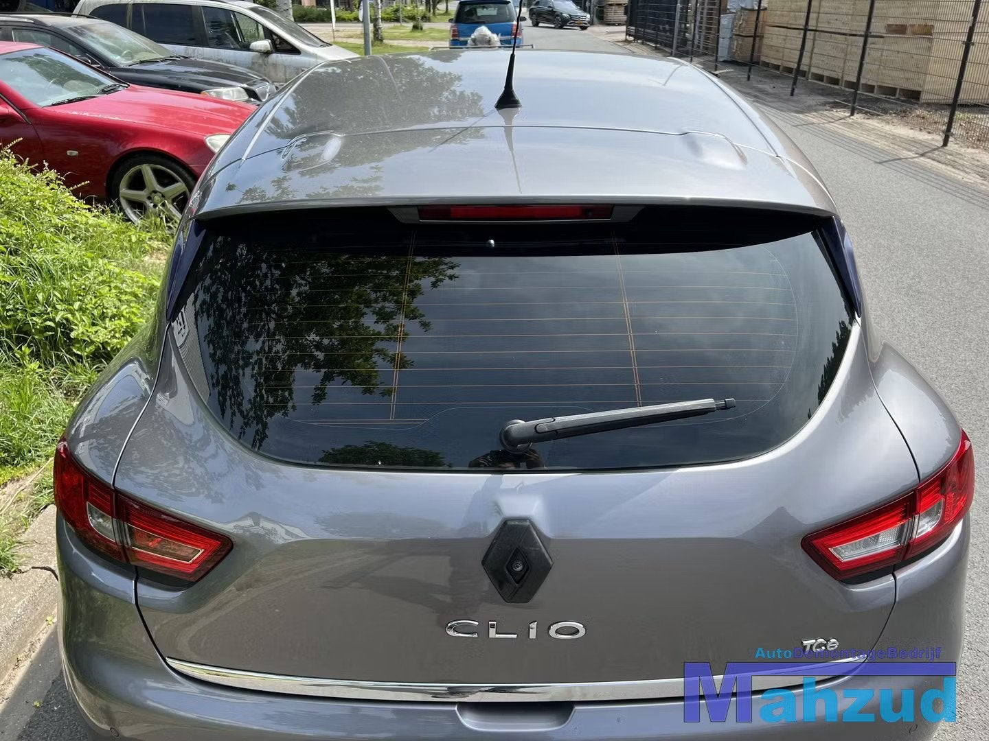 RENAULT CLIO 4 Hatchback Grijs TEKNG achterklep 2012-2019, Renault Group, Gebruikt, Contact.group@renault.com, Achter