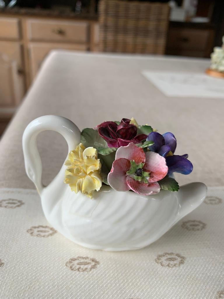 Zwaantje met bloemen, Antiek en Kunst, Ophalen of Verzenden
