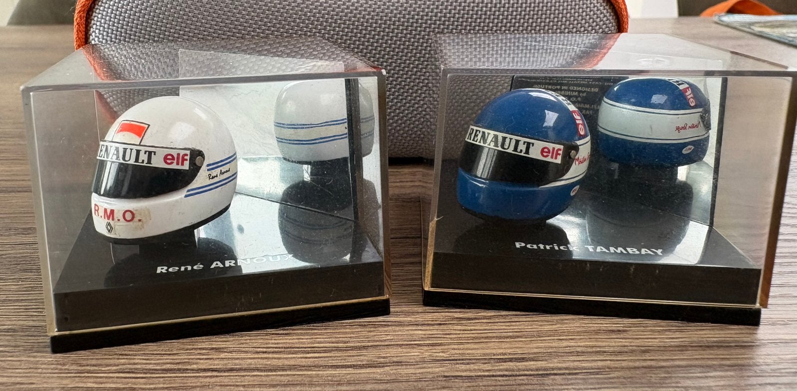 1/12th scale F1 helmets Tambay/Arnoud - Onyx -Portugal, Collections, Enlèvement ou Envoi