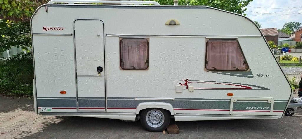 caravane BEYERLAND, Caravanes & Camping, Jusqu'à 4, 5 à 6 mètres, Particulier, Siège standard