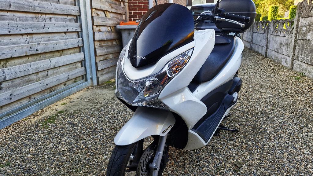 Honda PCX 125, Scooter, Occasion, 125 cm³, Particulier