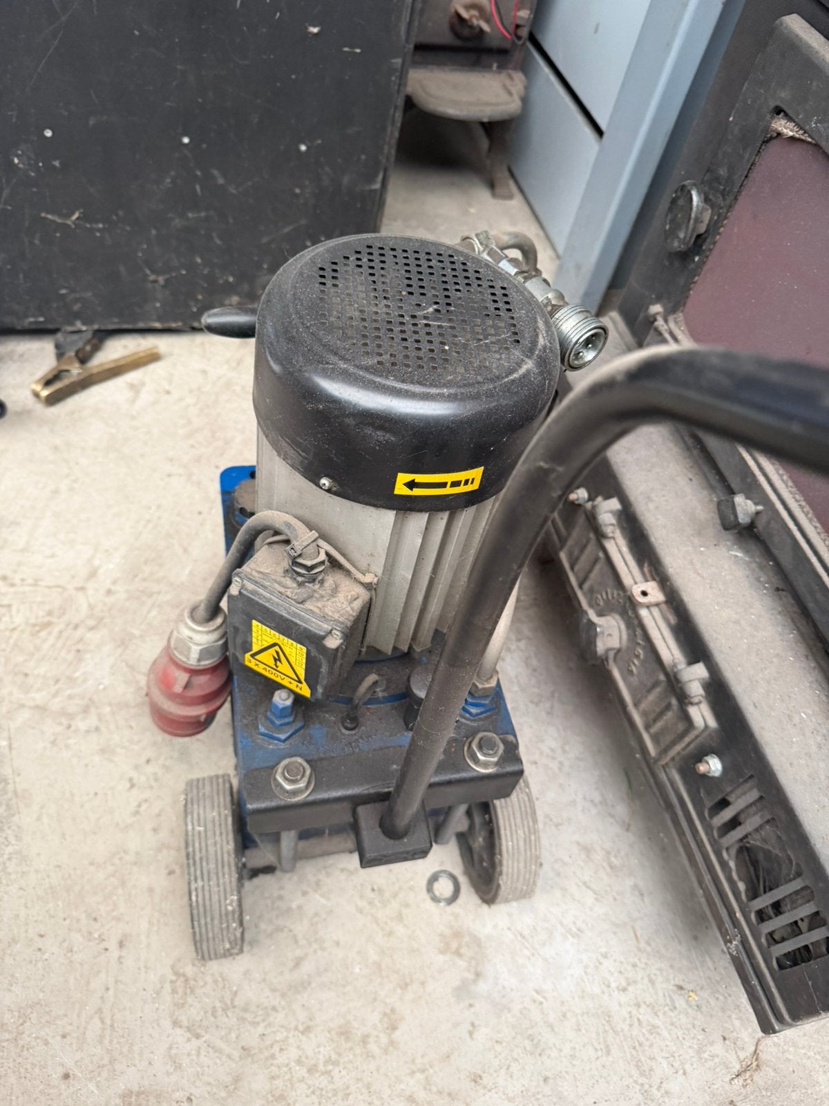 Hydraulische group, Ophalen, Zo goed als nieuw