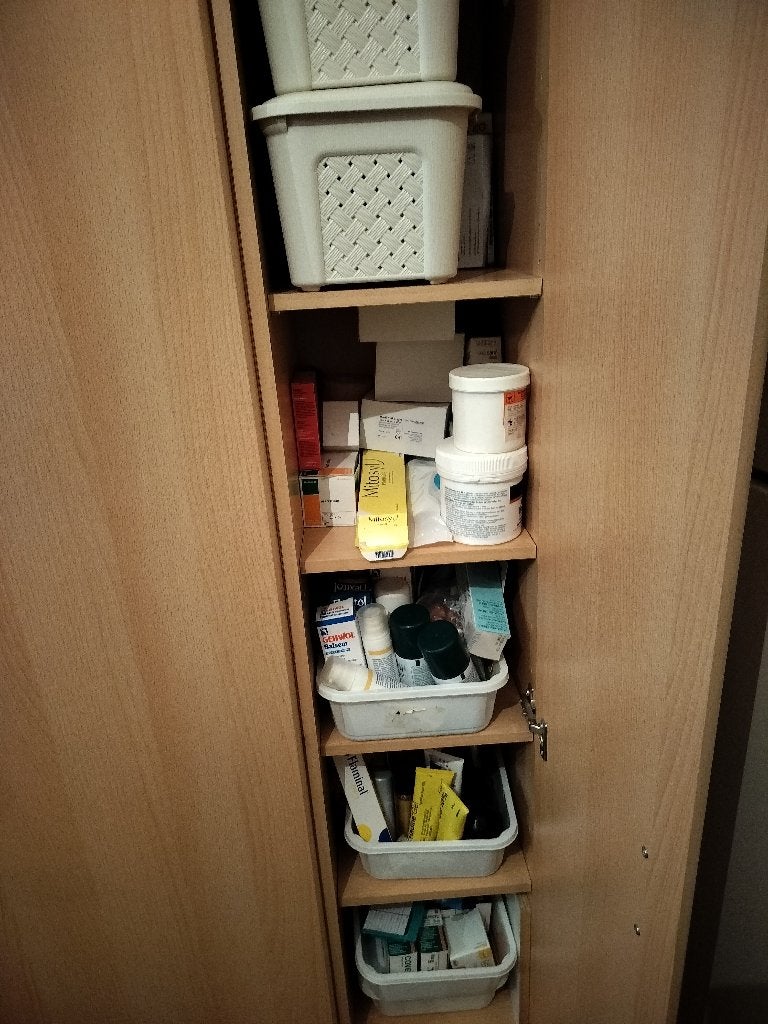 verzorgingsproducten witte opbergmandjes, Huis en Inrichting, Ophalen