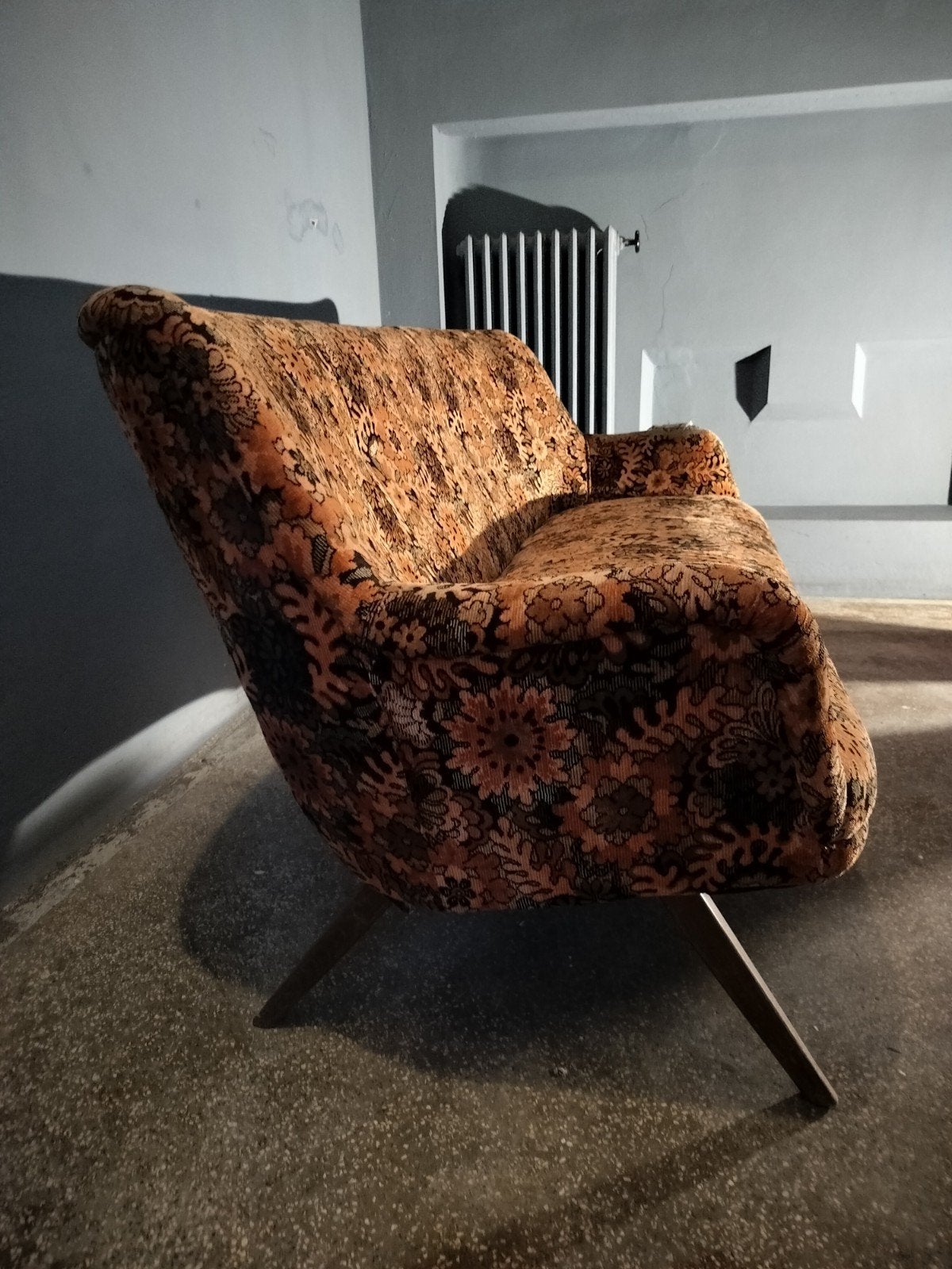 Artifort driezit sofa, Ophalen