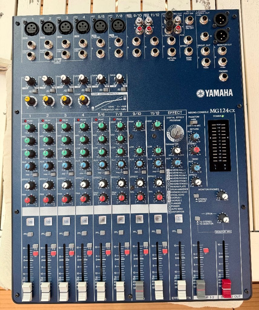 Yamaha MG124Cx, Enlèvement, Comme neuf, Sono