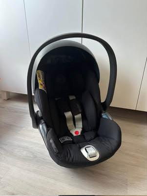 Draagbare autostoel Cybex, Kinderen en Baby's, Autostoeltjes, Zo goed als nieuw, Overige merken, 0 t/m 13 kg, Isofix, Slaapstand
