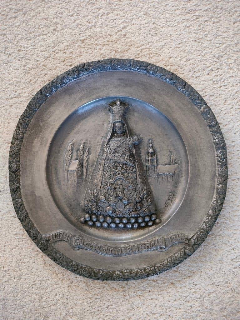 assiette en étain de J. Belinis avec Notre Dame de Hal, Antiquités & Art, Enlèvement ou Envoi