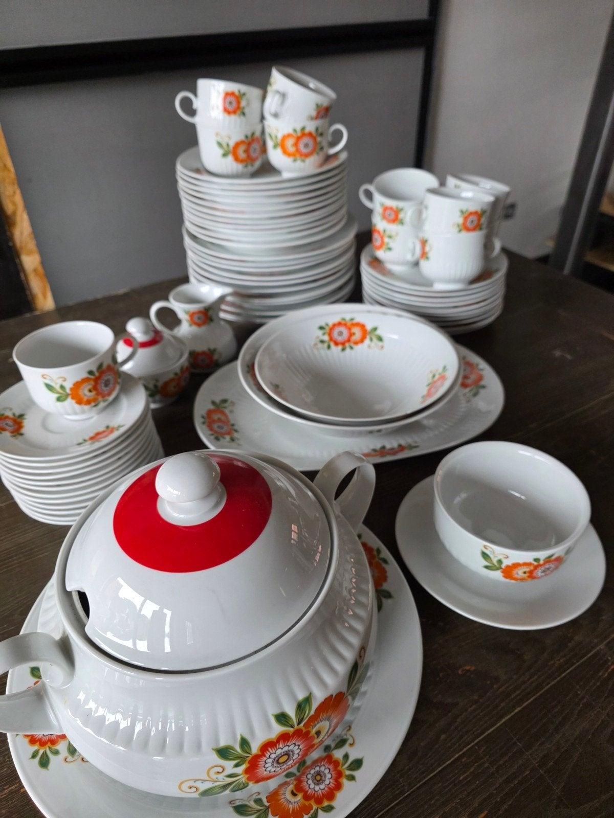 Vintage / retro porseleinen servies Bavaria met bloemenmotie, Antiek en Kunst, Ophalen