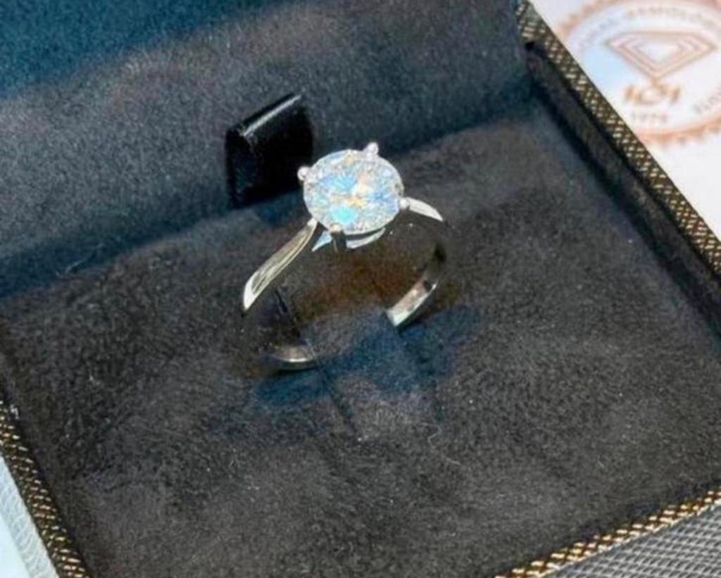 Nieuwe gouden ring met VS diamant van 2.10ct en certificaat!, Neuf, Enlèvement ou Envoi, Or, 17 à 18