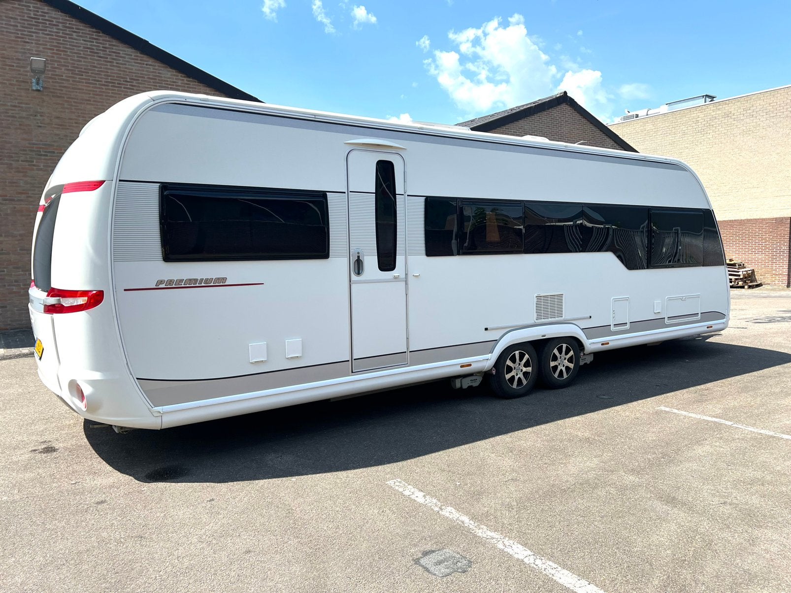 Magnifique essieu tandem Hobby Caravan Premium 720 UML, Jusqu'à 5, Hobby, Particulier, 2000 kg et plus