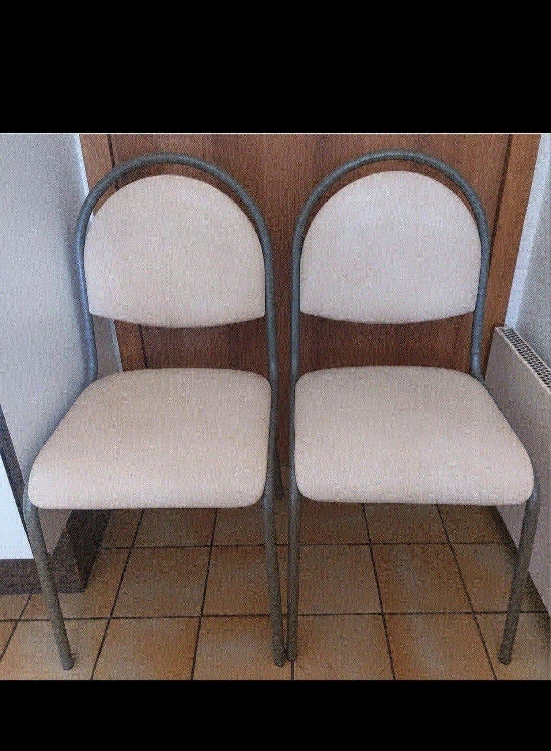 2 keuken stoelen, Ophalen