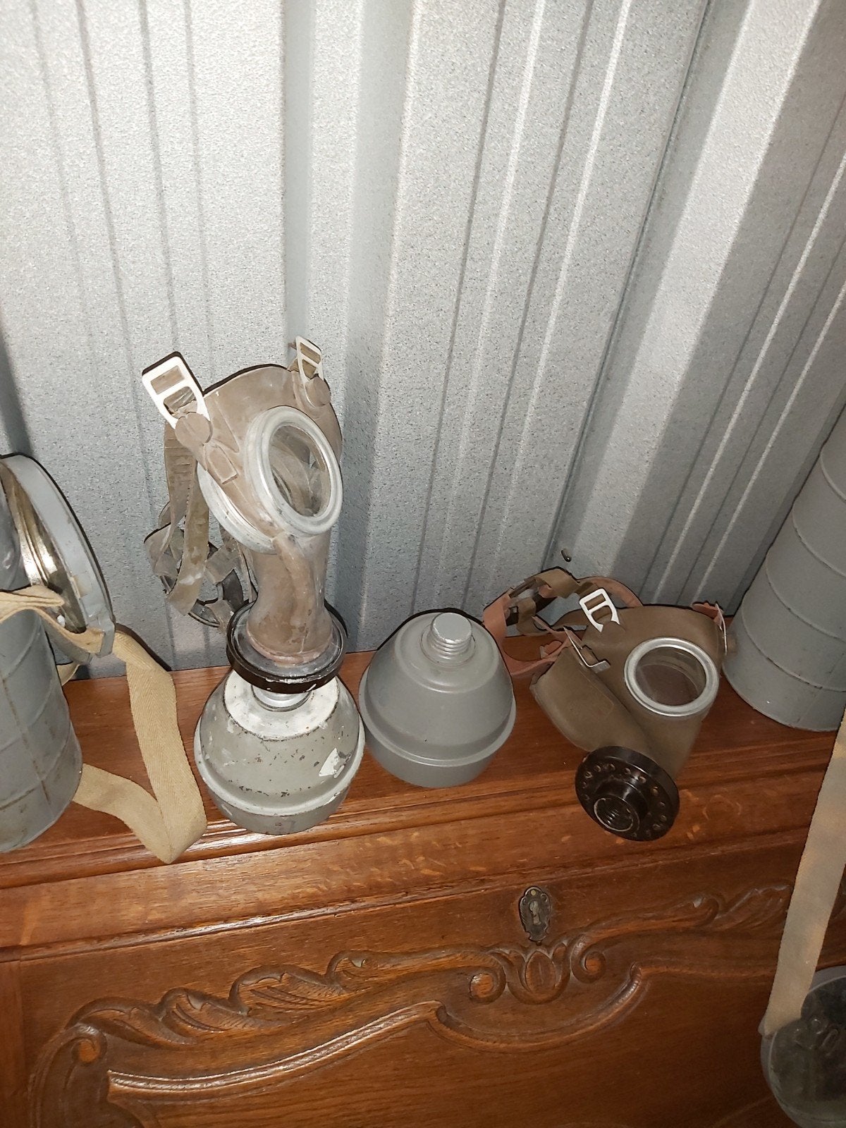 Masque à  gaz des années 1970, Ophalen