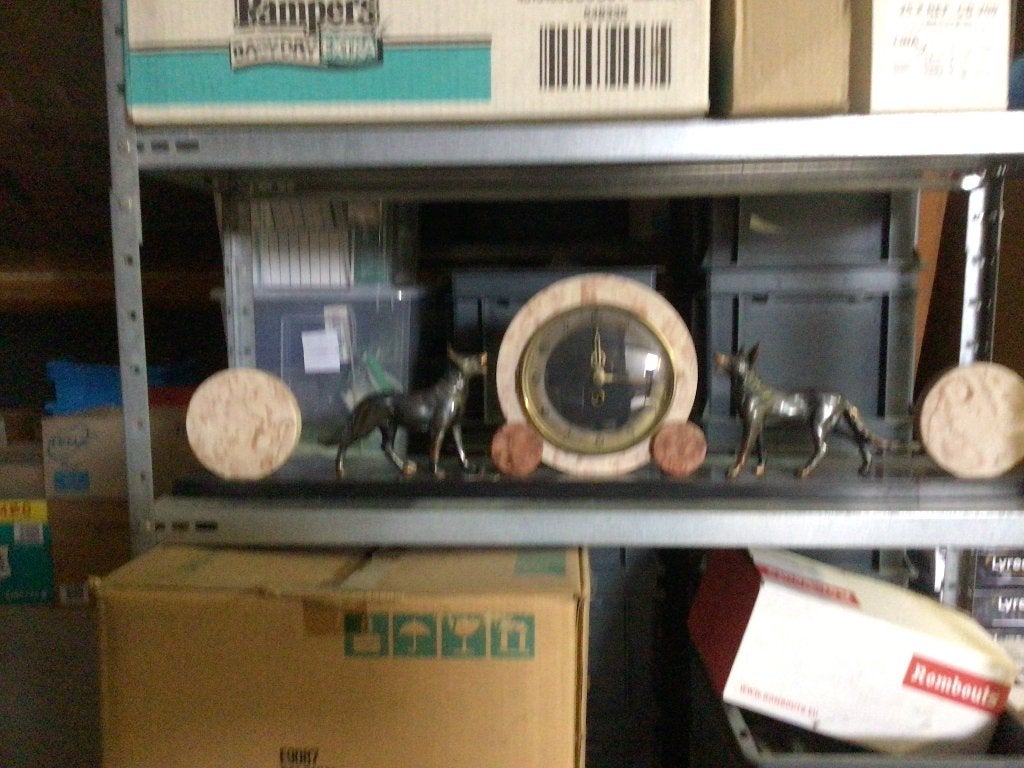 Horloge de cheminée Art Déco des années 1925 à 1935., Enlèvement