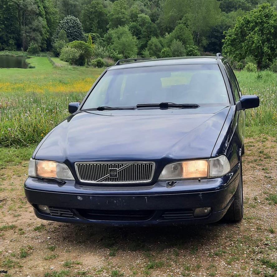 Volvo V70tdi 1998, Auto's, Volvo, Stof, Zwart, Blauw, Stuurwielverwarming