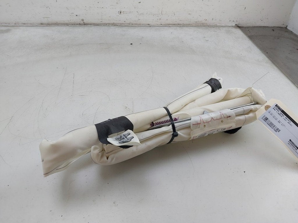 AIRBAG TOIT DROIT BMW 1 serie (F20) (01-2010/06-2019), Utilisé, BMW, Petuelring 130
80809  München, DE, Bayerische Motoren Werke AG