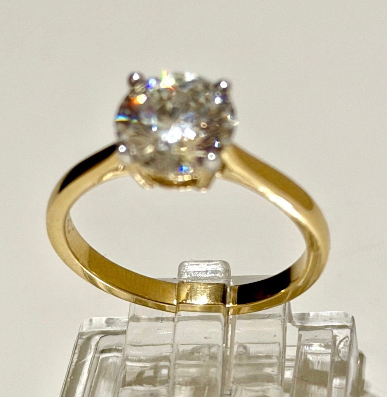 Gouden ring met VS1 diamant van maar liefst 2.00 karaat!, Geel, Nieuw, Ophalen of Verzenden, 17 tot 18