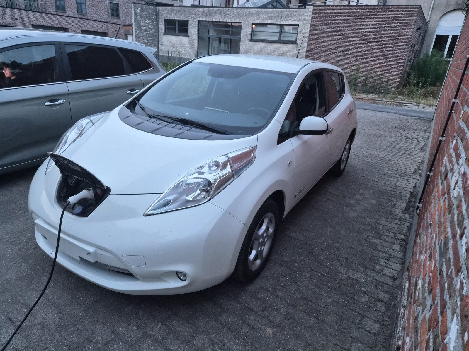 Nissan Leaf 100% elektrisch - Mooie stadswagen, Auto's, Automaat, Stof, Elektrische ramen, Wit