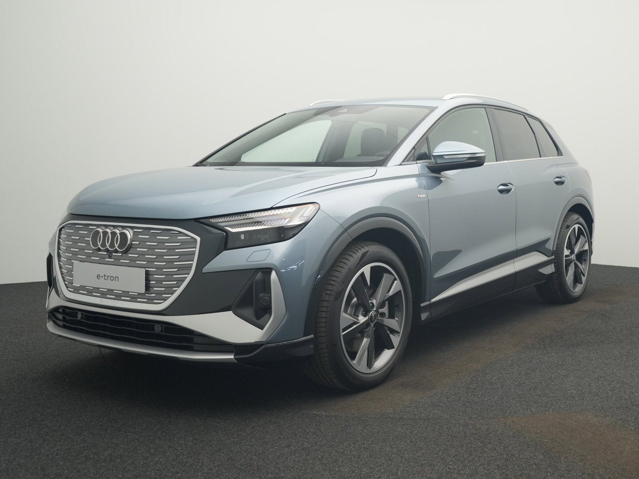 Audi Q4 e-tron 45 CORPORATE S 82 KWH 286 PK, Automaat, Blauw, https://public.car-pass.be/vhr/97a65bf6-f907-400d-bd6f-c721c22d8af4