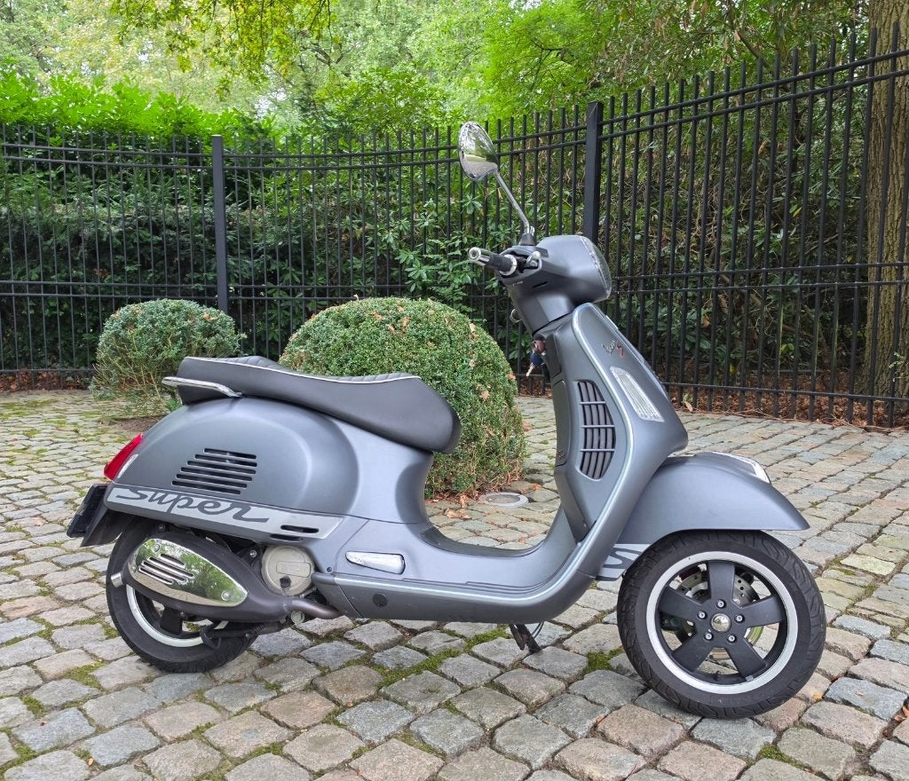 Mooie Vespa GTS 125cc SuperSport te koop., Motoren, Occasion, Super Sport, Particulier, 125 cc