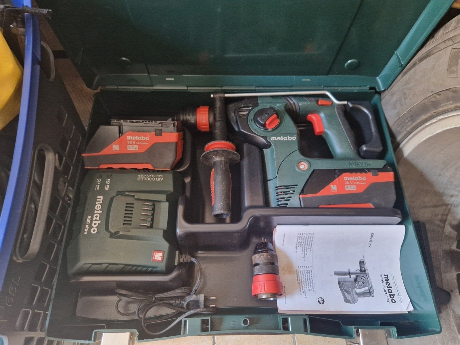 Metabo klopboormachine 36V + 2X batterij 5.2 + oplader, Ophalen, Zo goed als nieuw