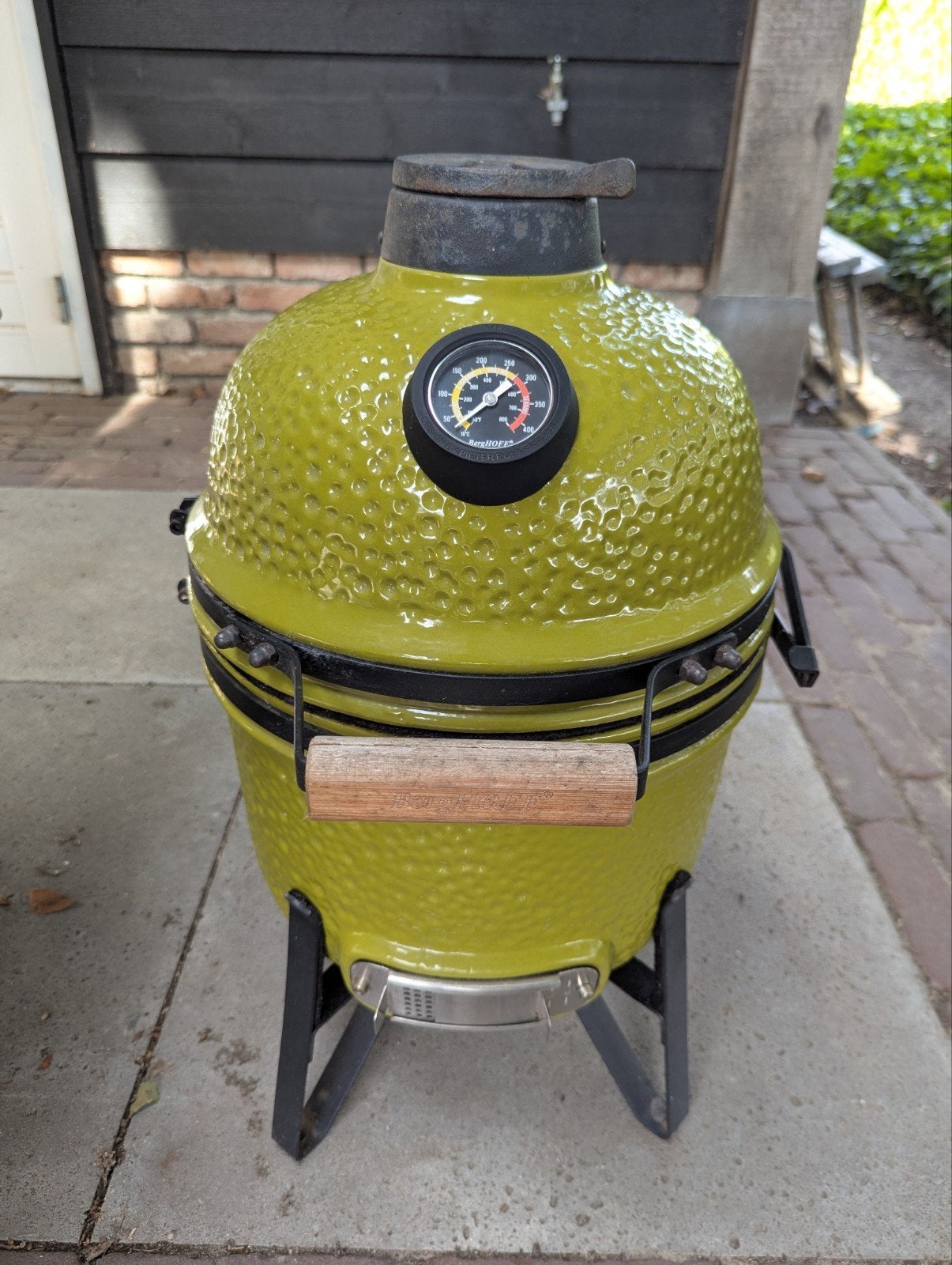 Kamado Berghoff BBQ, Ophalen