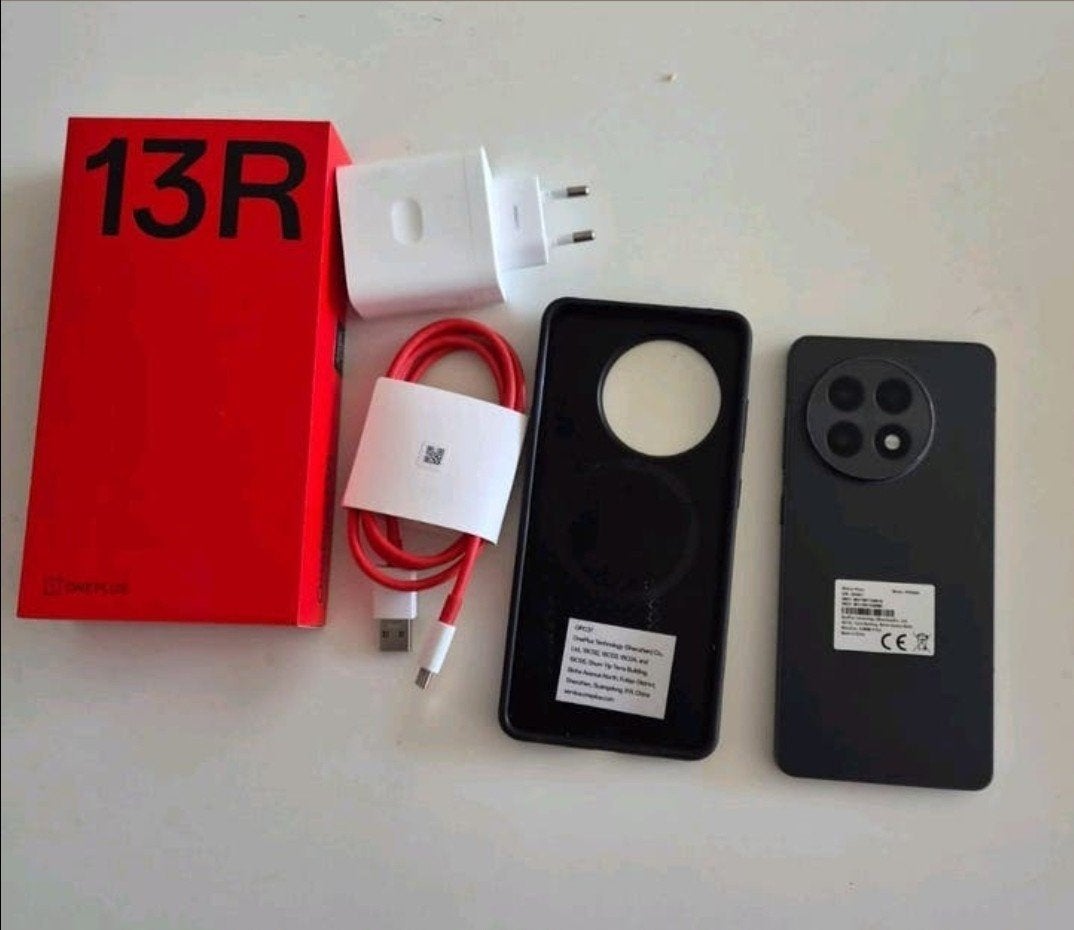 OnePlus 13R 12GB  256GB - als nieuw + buds 3 pro, Ophalen, Zo goed als nieuw