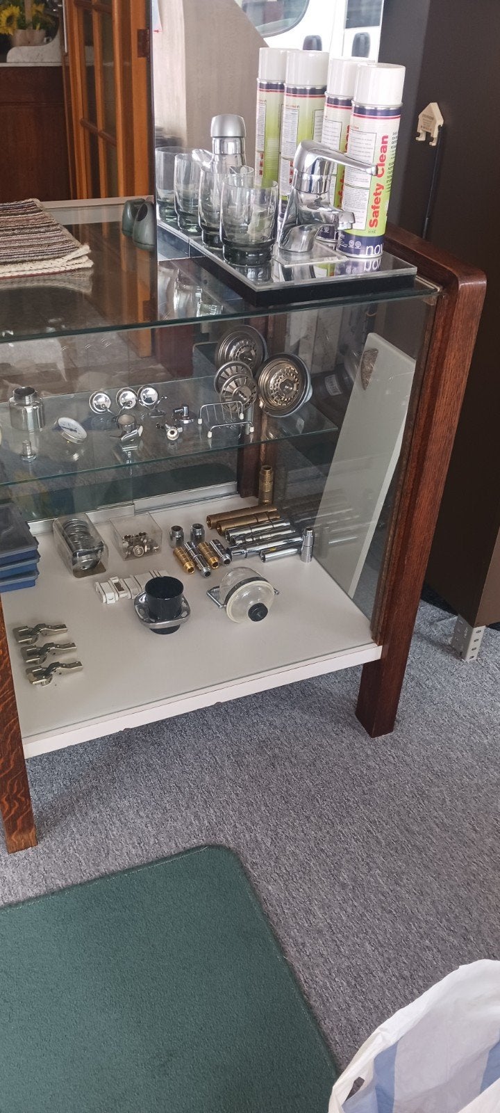 Toog voor winkel., Ophalen, Zo goed als nieuw